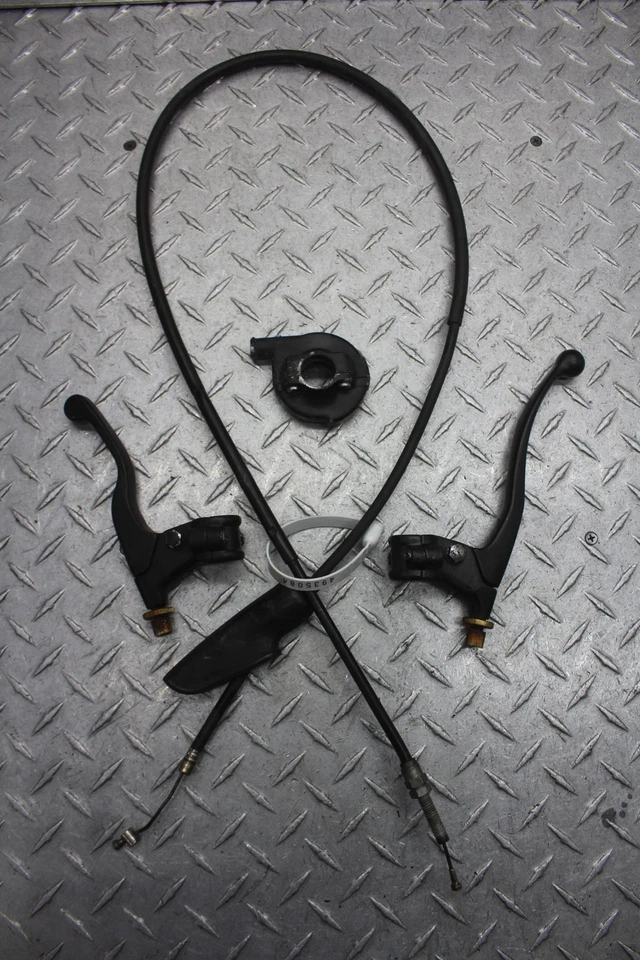 Yamaha IT250 1978 cable de embrague con freno/embrague percha y palancas y carcasa del acelerador Foto 1 de 4