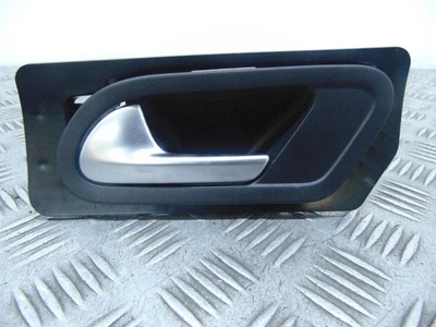 Левая пассажирская ближняя передняя внутренняя дверная ручка Volkswagen Scirocco Mk3 08-19D - Изображение 1 из 4