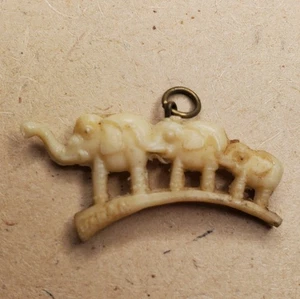 3 ELEPHANT PARADE celluloid gumball charm not Cracker Jack ML102 - Picture 1 of 2