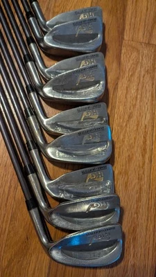 HENRY GRIFFITTS HG (1,3-PW & LW) 10 件铁杆套装右手 ~ 石墨杆身见图片 — 第 1/4 张图片