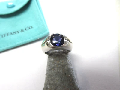 Stunning Unisex Tiffany & Company 18k  White Gold Iolite Ring size 7 Make Offer - Image 1 of 4