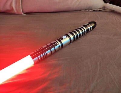 "Sith" duel lightsaber, multicolors & multisounds - Photo 1/4