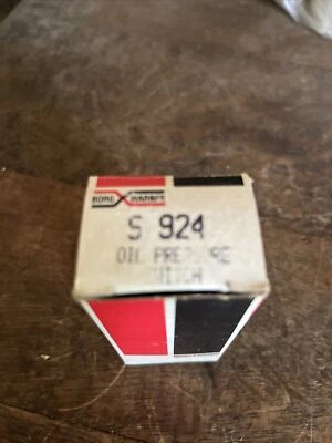 NOS Borg Warner S924 Oil Pressure Switch For 65-89 Ford Lincoln Mercury - Image 1 of 4