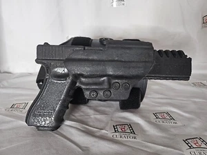 Resident Evil Final Chapter HERO Commander Lee Glock Umbrella Screen Used Prop - Picture 1 of 6