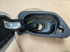 Tankklappe schwarz (Neu - Take off) 5G0809857 - Bild 1 von 2