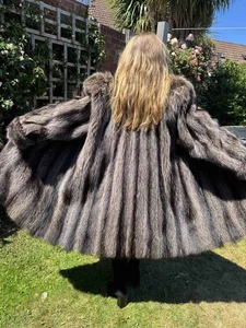 Real Fur Raccoon Coat Size L For UK 16-18-20 - Picture 1 of 15
