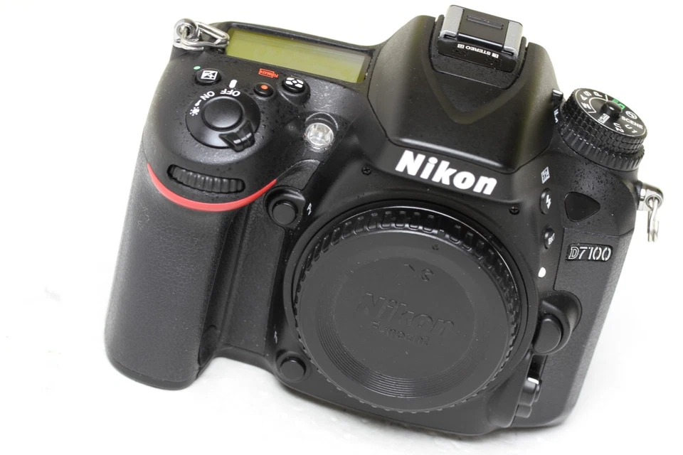 Nikon D7100 24.1MP Digital SLR Camera [SC 10K] Black Body with charger and strap - Image 1 of 4