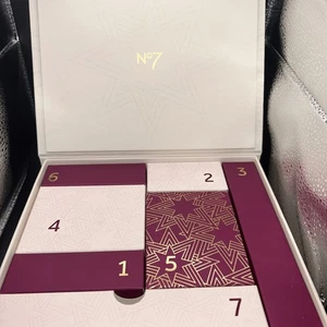 No7 Geschenkset Neu Stiefel No7 Make Up Augen und Lippen tolles Geschenk - Bild 1 von 5