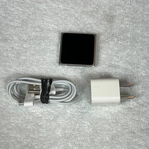 Apple iPod nano 6ta generación plateado 8 GB A1366 probado funcionando ligeramente amarillento - Imagen 1 de 8