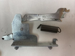 Samsung TÜRSCHARNIER LINKE SEITE FÜR MIKROWELLE UMLUFT BACKOFEN MODELL # MC11K7035CG - Bild 1 von 4