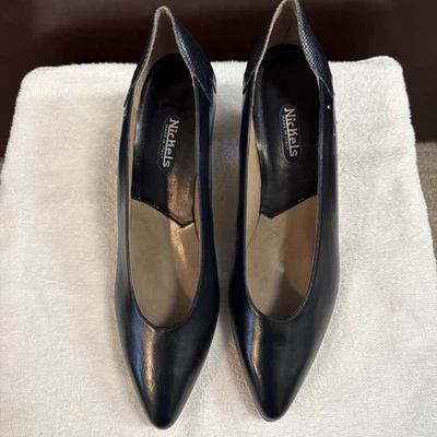 Винтажный никели (ручной работы в Италии) темно-синий кожаный с заклепками 10 AA  - Изображение 1 из 4