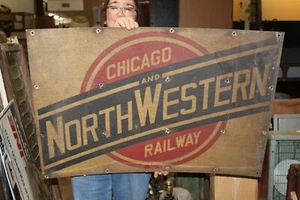 Letrero grande original vintage de ferrocarril de Chicago y Northwestern de 37" - Imagen 1 de 4