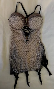 Victoria's Secret 36C Long Line Bustier Garters ivory black FISHNET NWT MSRP $78 - Picture 1 of 15