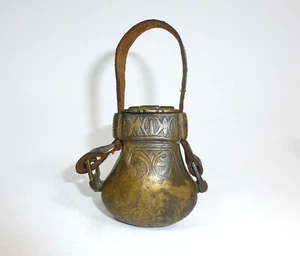 Botella de bronce recipiente para bolas de plomo siglo XVIII Imperio Otomano Afganistán - Imagen 1 de 11