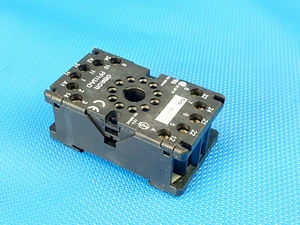 Bases de zócalo OMRON PF113A-D incl. IVA - Imagen 1 de 3