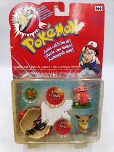 New 1999 Pokemon Grabber Ball & Badge with #108 Lickitung & #133 Eevee - Picture 1 of 4