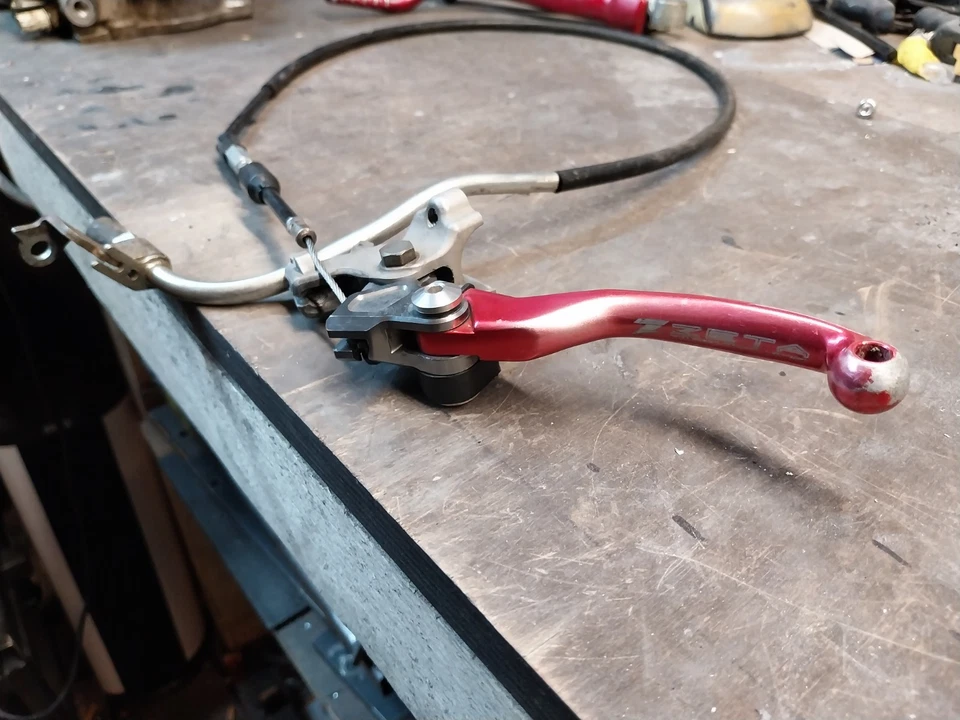 Palanca de embrague Honda Crf450r 2009 Zeta, carcasa percha y cable Foto 1 de 1