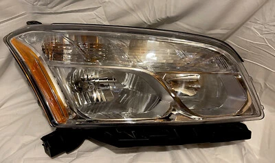 OEM GM 42359594 Passenger Side Headlamp RH Headlight 15-16 Chevy Trax - Image 1 of 4