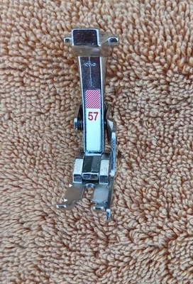 Genuine BERNINA Style #57 Patchwork Foot 1/4" Pre-Owned with Instruction Sheet - Image 1 of 4