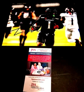TRE TUCKER Cincinnati Bearcats SIGNED 8X10 Photo JSA COA LAS VEGAS RAIDERS - Picture 1 of 1