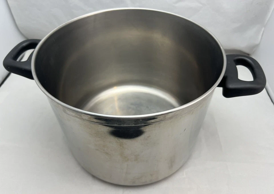 Megaware 8 Quart 7.8 Liter Stainless Steel Stockpot Pot Pan Dutch Oven FRANCE - Image 1 of 4