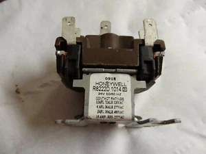 Honeywell contactor R8222D 1014; 24V; 50/60HZ--"USED" - Picture 1 of 4