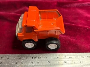 Unbranded vintage pressed metal toy truck, c. 1970s - Picture 1 of 6