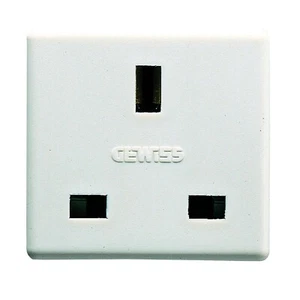 GEWISS GW20208 BRITISH SOCKET-OUTLET 250V ac - 2P+E 13A - 2 MODULES SYSTEM WHITE - Picture 1 of 11