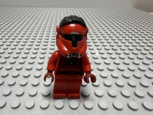 LEGO Major Elrik Vonreg Minifigure First Order TIE Pilot (75240) - Picture 1 of 3