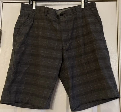 Mens PERRY ELLIS Gray Plaid Golf Flat Front Shorts size 38x11.5 - Image 1 of 4