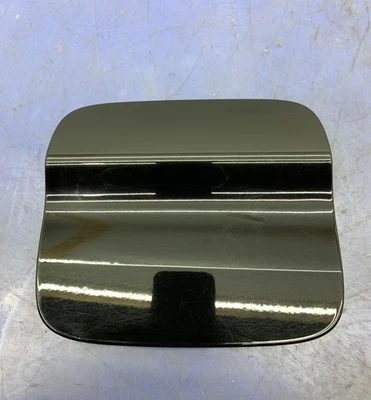 2014 - 2018 BMW X5 F15 OEM REAR FUEL TANK DOOR | JET BLACK 7312316 - Image 1 of 4