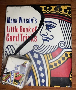Wee Book-Mark Wilson's Little Book of Card Tricks NUOVO sigillato raro - Foto 1 di 1