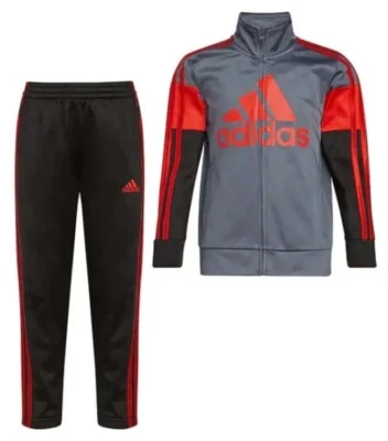 Adidas Niño Talla 5 Pantalones Negros Rojo Gris Negro Cremallera Completa Chaqueta Conjunto de 3 Rayas NUEVO Foto 1 de 4