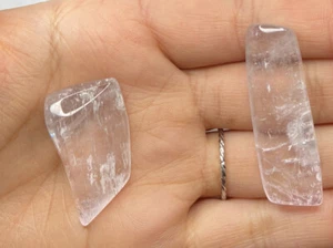 2 KUNZIT Trommelsteine (20gr) Roh Kunzite tumbled, Brazil - Picture 1 of 1