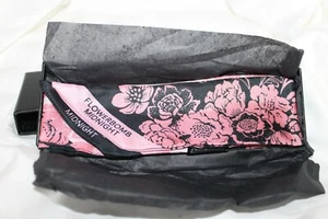 VIKTOR & ROLF FLOWERBOMB BUFANDA DE SEDA DE MEDIANOCHE NUEVA EN CAJA - Imagen 1 de 3