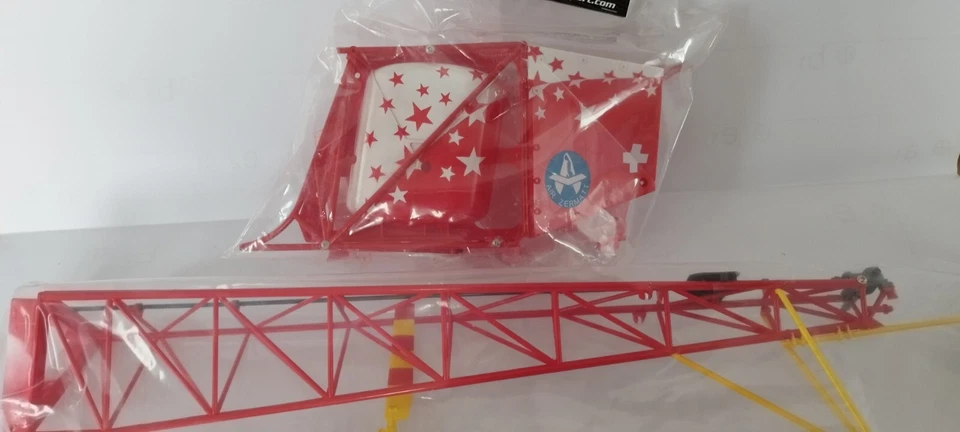 CARSON LAMA, HECKAUSLEGER UND SEITENTEILE. AUCH FÜR UMBAU VON T-REX450 MECHANIK - Bild 1 von 1