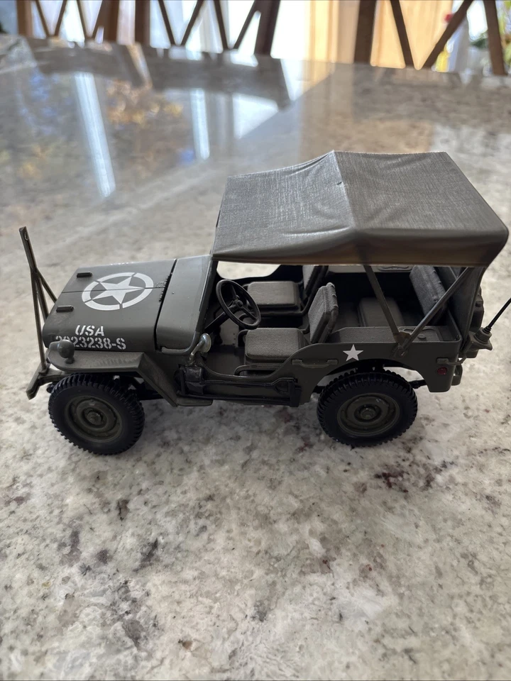Solido Willys Jeep 1:18 Scale Die Cast Car Model US Army WWII - Image 1 of 4