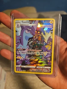 Holo Toxtricity GG09/GG70 Ultra Rare Crown Zenith Pokemon TCG Karte Waifu Anime - Bild 1 von 2