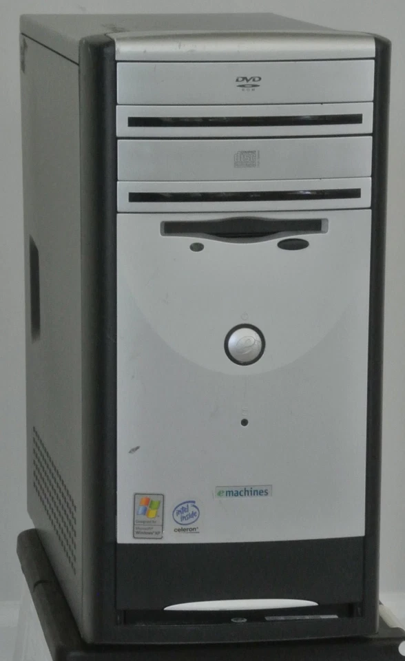 eMachine Windows 98 + XP Retro Gaming PC Celeron 2.0GHz 1GB 128GB FDD FX 5200 - Image 1 of 4