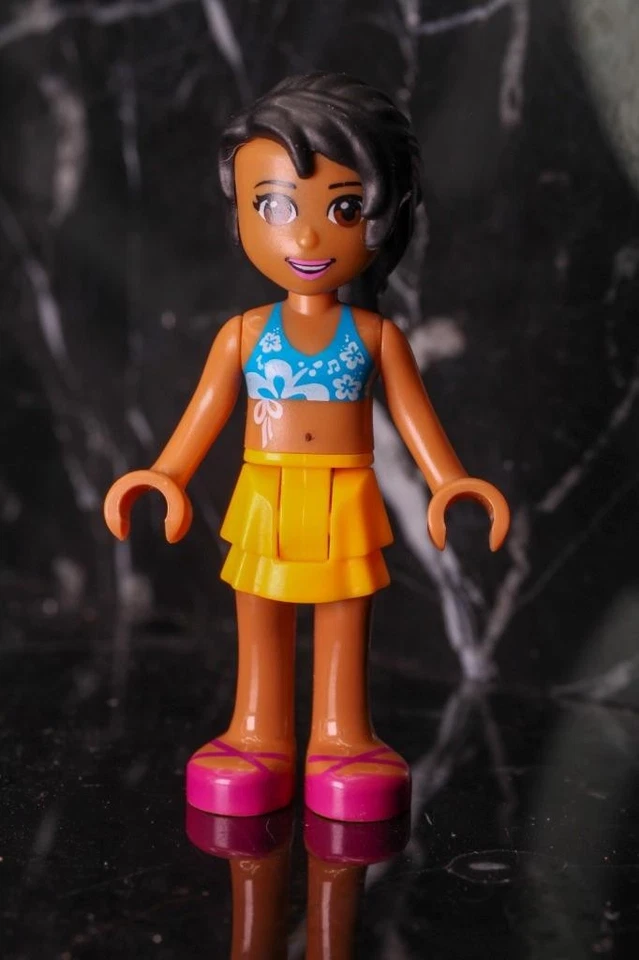 Lego Minifigure-  Friends Minifigure frnd103 Kate Set 41094 Heartlake Lighthouse - Image 1 of 1