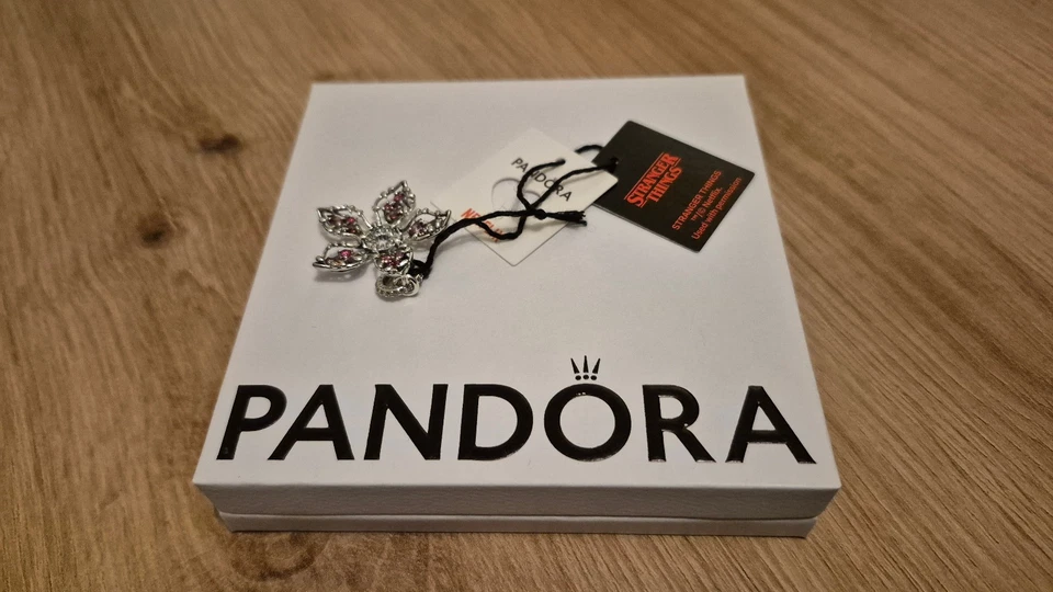 Pandora Stranger Things Demogorgon Großer Charm Anhänger 925 Silber / Blume - Bild 1 von 4