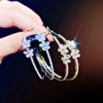18K White Gold/Gold Filled Simulate Crystal Charming Flower Hoop Earrings Foto 1 de 4