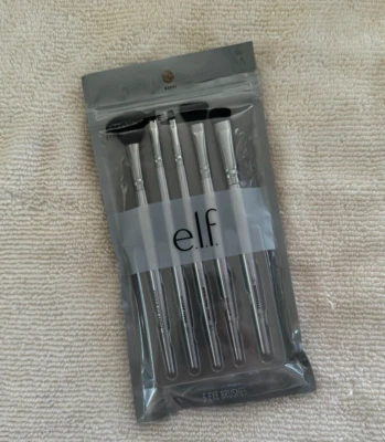 e.l.f. Smoky Eye Brush Kit: 5 Brushes for Eye Shadow, Brows, and Eye Liner - Image 1 of 2