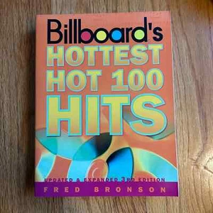 Billboard's Hottest Hot 100 Hits, Updated and Expanded by Fred Bronson Paperback - Imagen 1 de 3