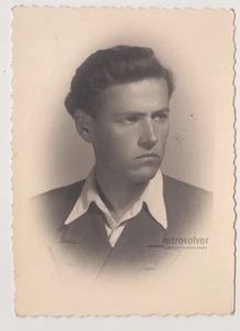 Hübscher junger Mann im Anzug Studio Portrait Vintage Foto Original Gay Int - Bild 1 von 1