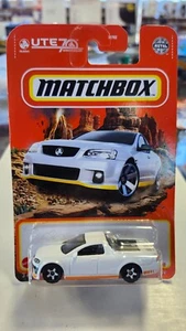 Matchbox 64/100 2008 Holden VE UTE SSV en blanco - Imagen 1 de 3