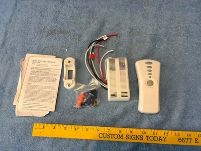 Hunter 27185 Ceiling Fan Remote Controller - Image 1 of 4