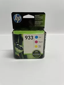 Paquete de 3 cartuchos de tinta cian, magenta y amarilla HP 933 (N9H56FN) caducados el 2/2018 - Imagen 1 de 4