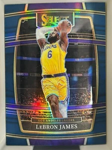 2021-22 Panini Select - Concourse LeBron James #100 Blue Prizm - Foto 1 di 1