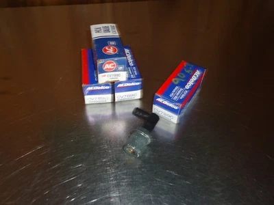 4) Nuevo NOS GM AC PCV Válvula CV789C 8995284 1988 1989 1990 Chevrolet Corvette Foto 1 de 2